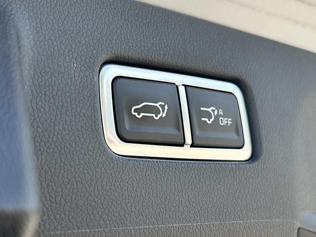 Used 2025 Kia Sorento SX FWD image 26