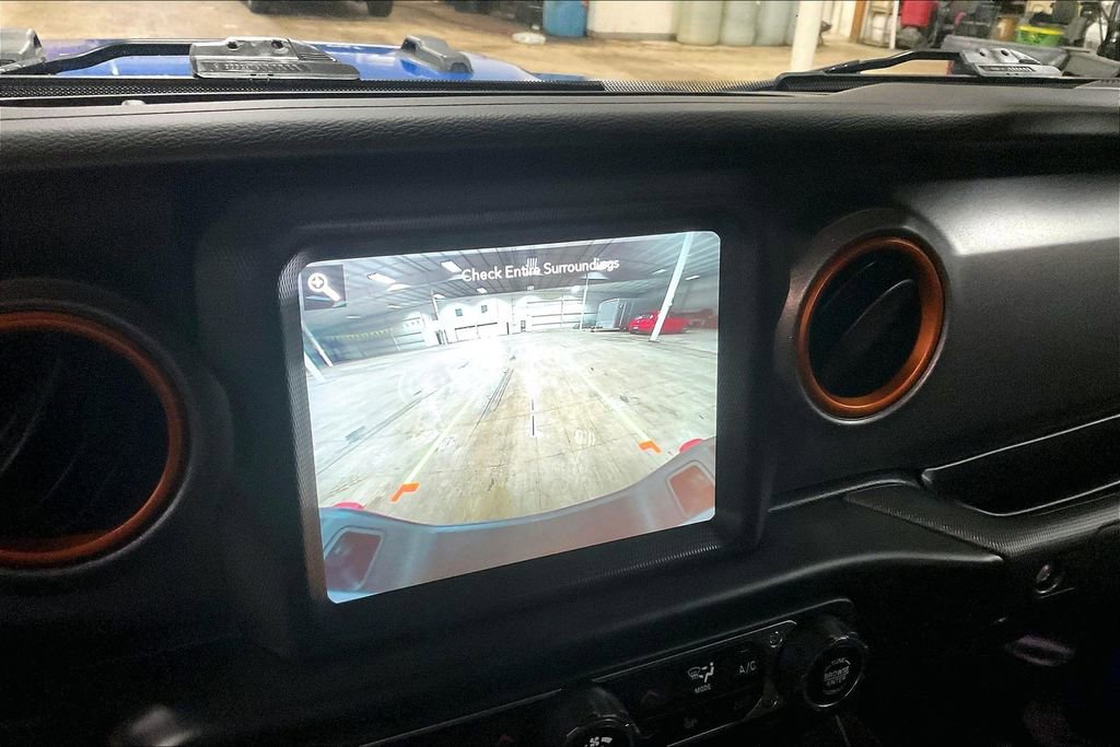 Used 2022 Jeep Gladiator Mojave w/ Cold Weather Group AWD/4WD image 20