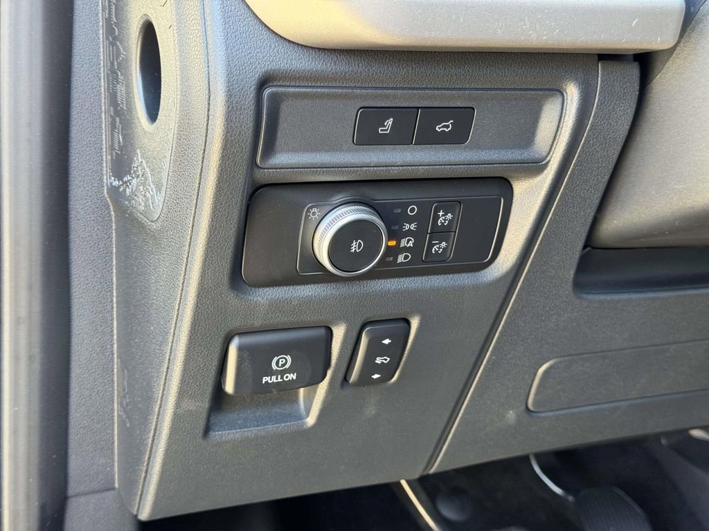 Certified 2022 Ford Expedition XLT image 14