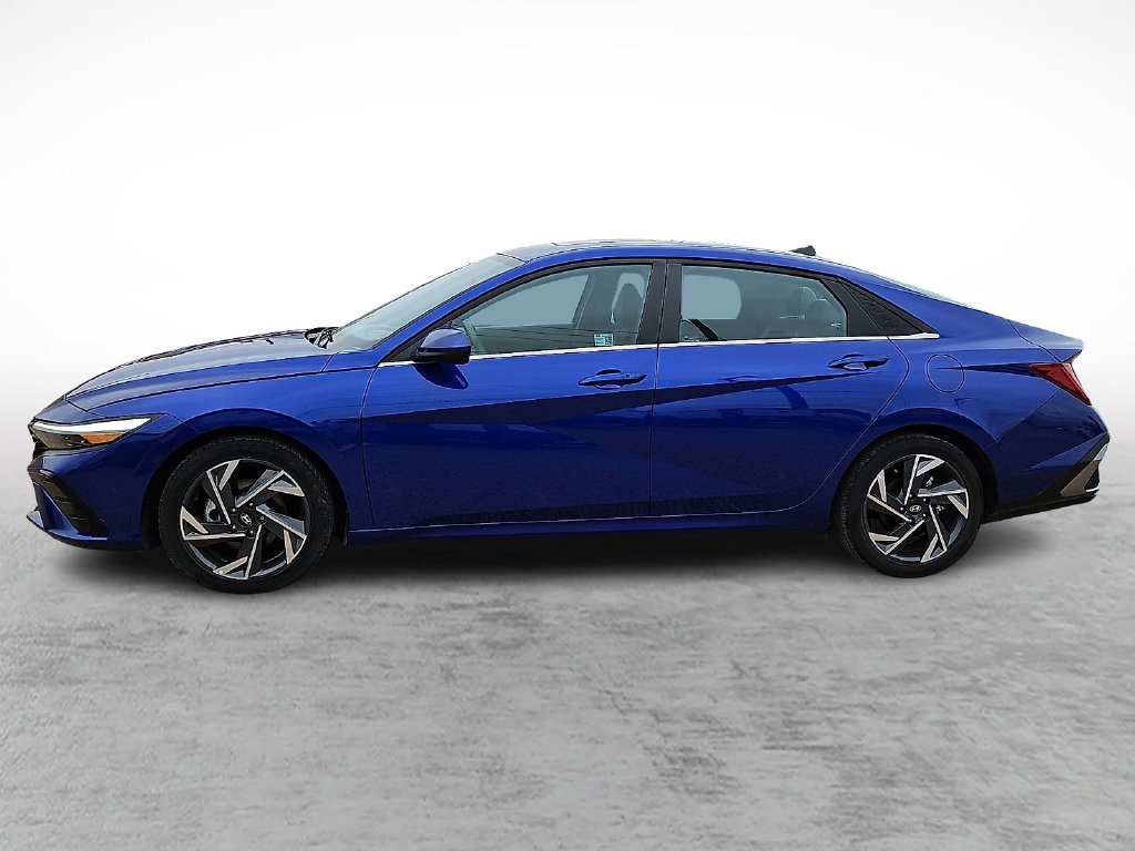 Used 2025 Hyundai Elantra SEL FWD image 6