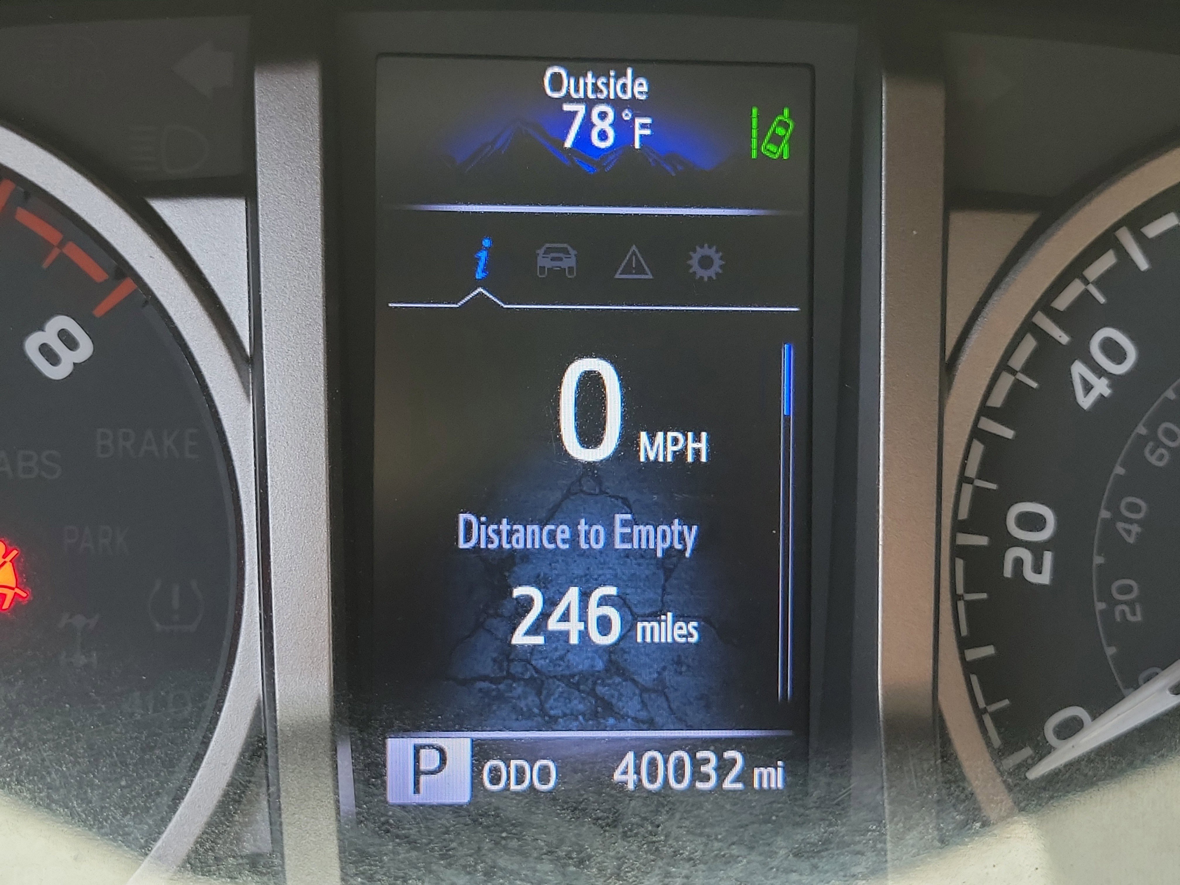 Used 2021 Toyota Tacoma SR5 w/ SR5 Appearance Package (SM) image 22