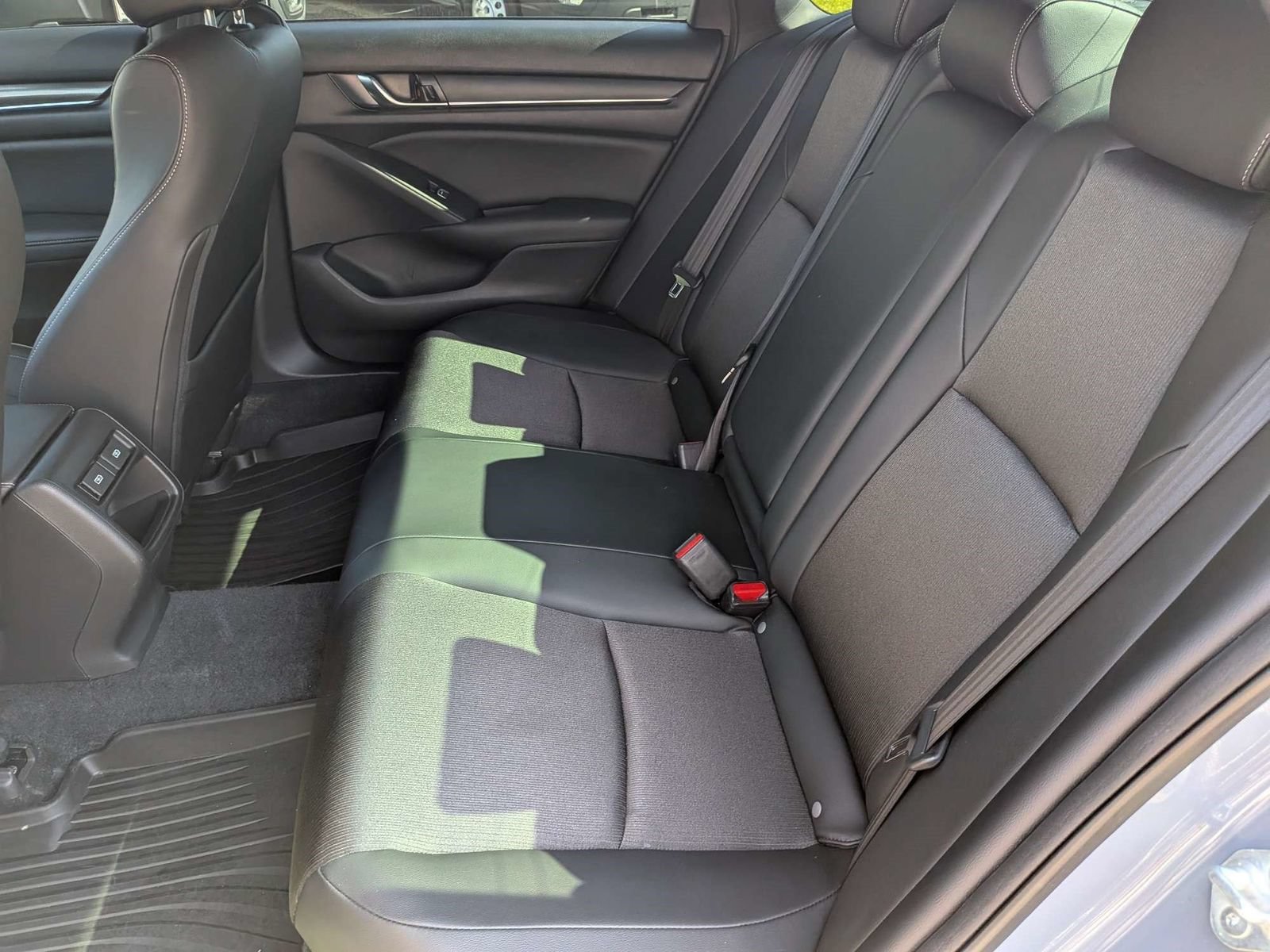 Used 2022 Honda Accord Sport image 14