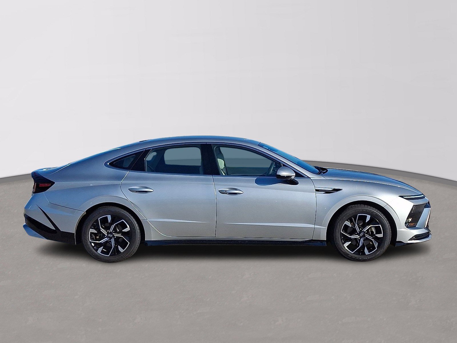 Used 2024 Hyundai Sonata SEL FWD image 7