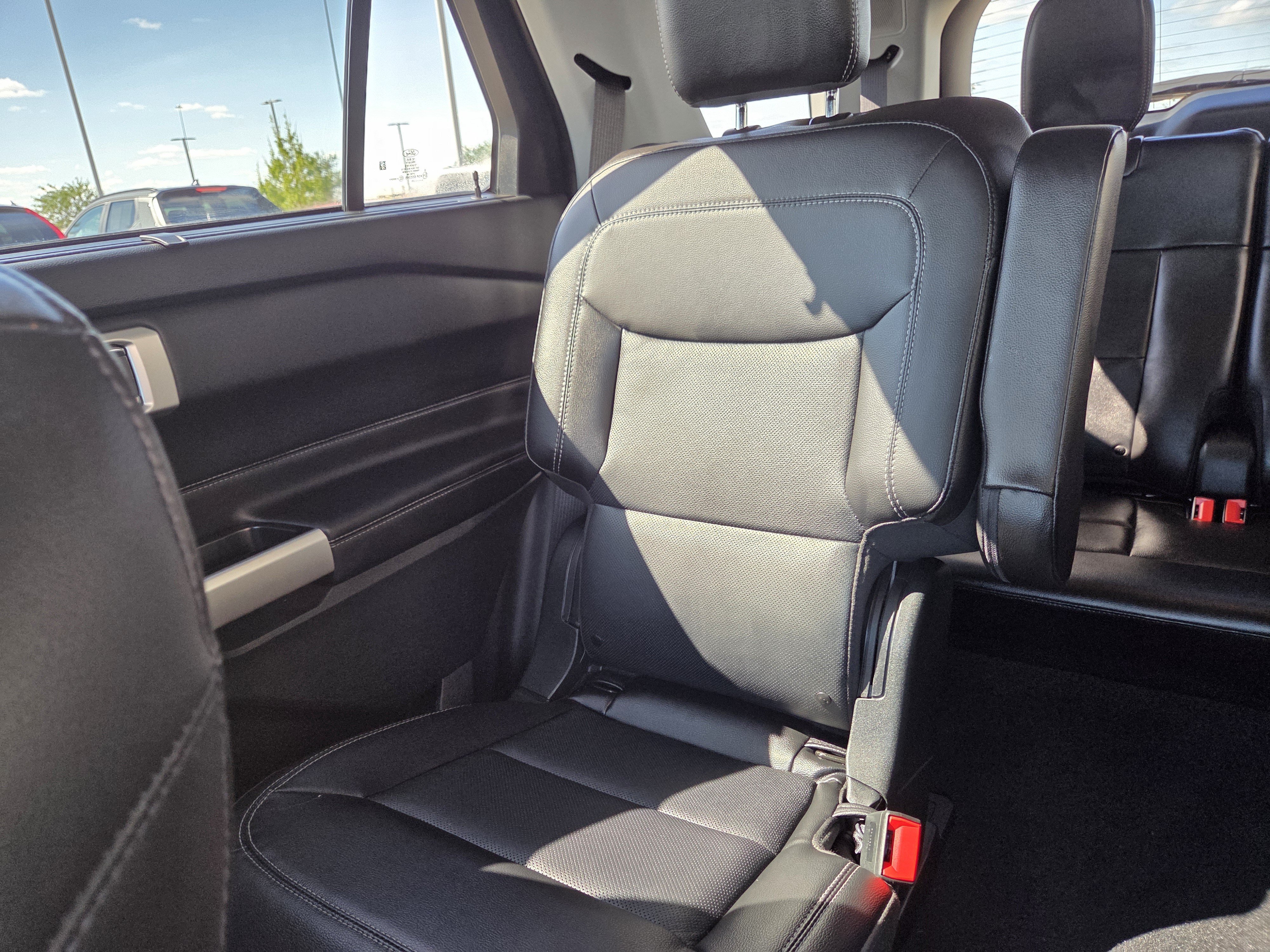 Certified 2023 Ford Explorer Limited w/ Limited Technology Package AWD/4WD image 12