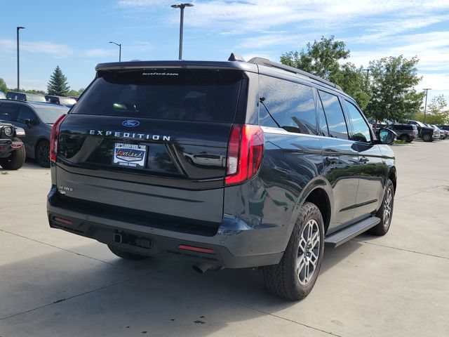 Certified 2025 Ford Expedition Active AWD/4WD image 3