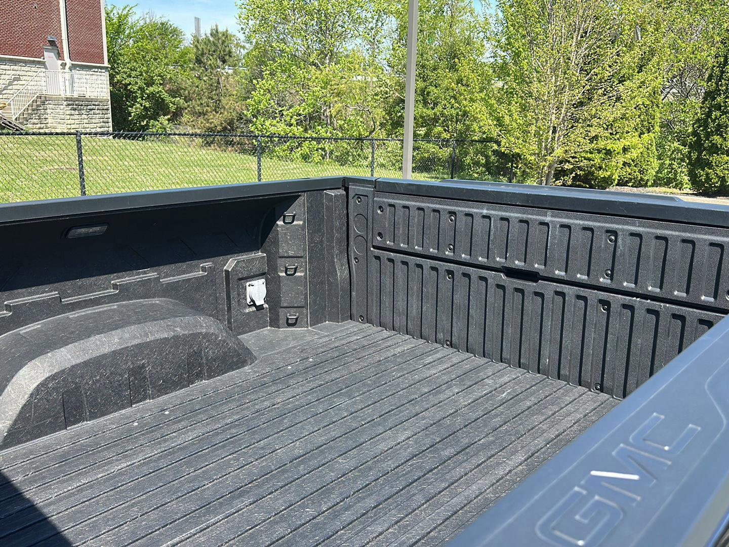 Used 2023 GMC Sierra 1500 Denali Ultimate image 10