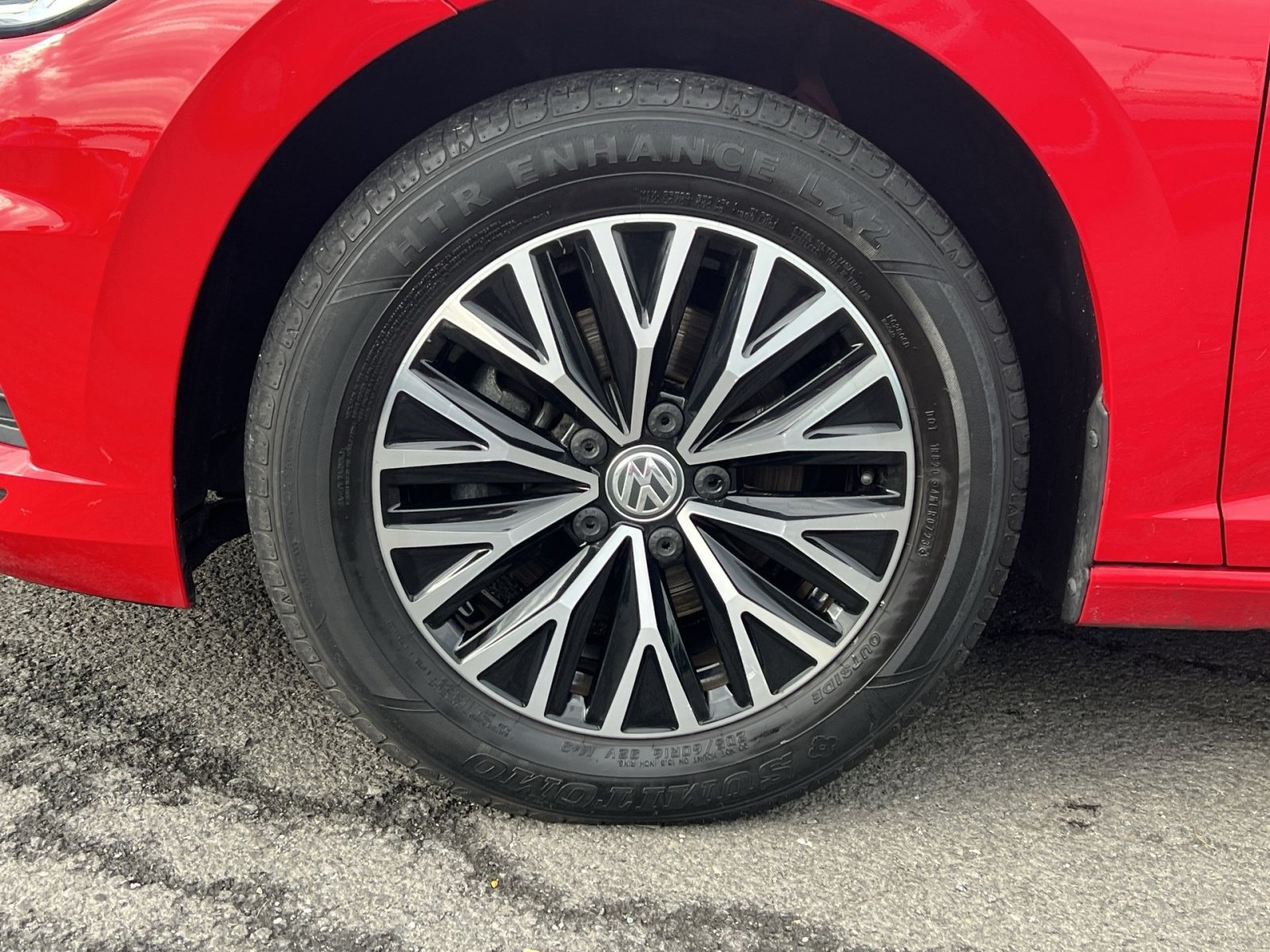 Used 2019 Volkswagen Jetta SEL w/ Cold Weather Package FWD image 20