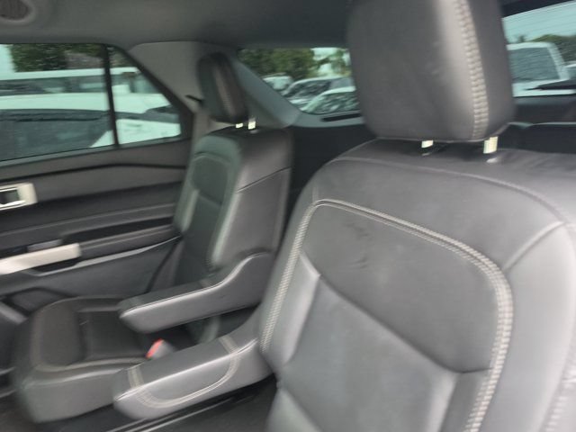 Certified 2024 Ford Explorer XLT w/ Equipment Group 202A RWD image 13