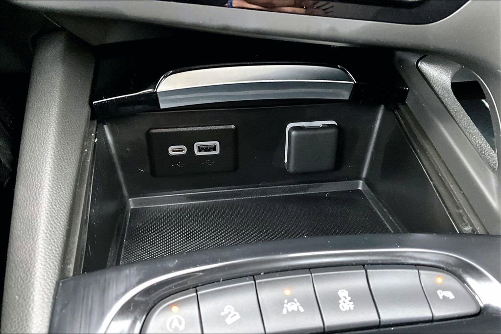 Used 2023 Buick Envision Essence w/ Sport Touring Package AWD/4WD image 27