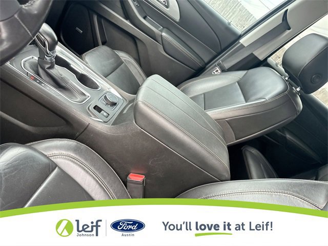 Used 2021 Chevrolet Traverse RS image 28