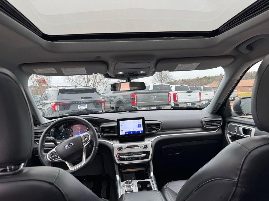 Certified 2022 Ford Explorer XLT image 13