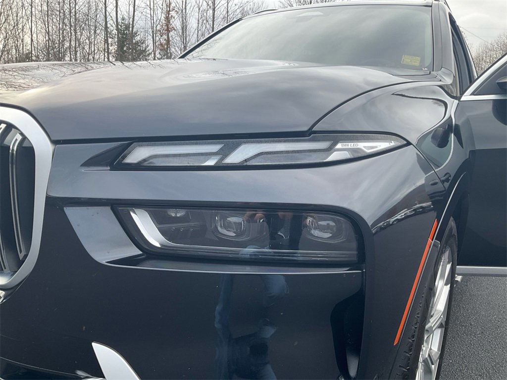 Used 2023 BMW X7 xDrive40i w/ Premium Package image 16