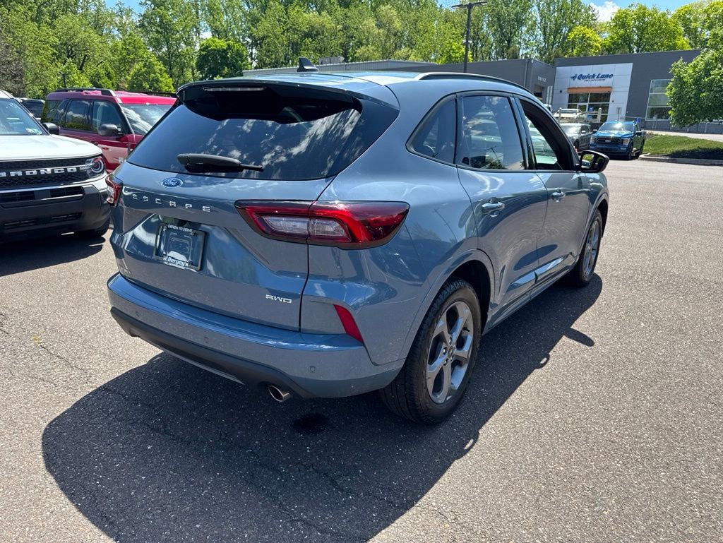 Certified 2023 Ford Escape ST-Line w/ Tech Pack #1 AWD/4WD image 6