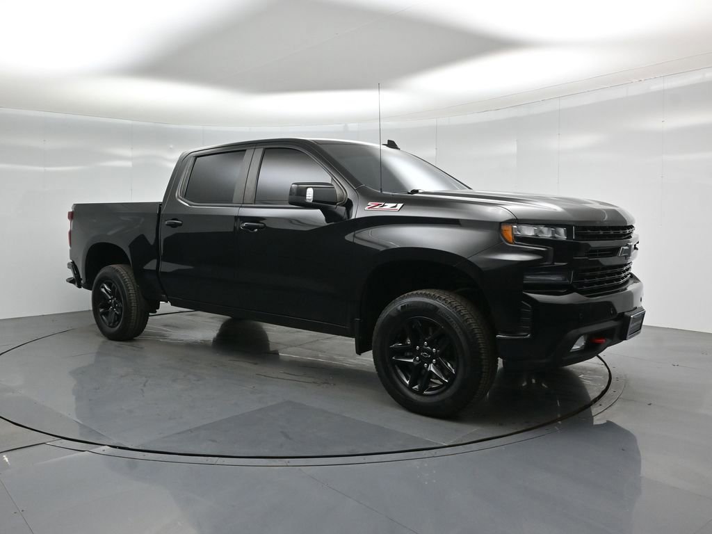 Used 2021 Chevrolet Silverado 1500 LT Trail Boss w/ Convenience Package II image 3