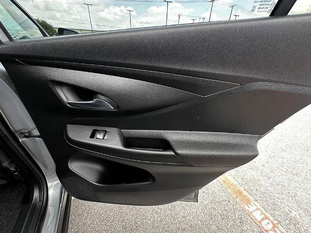Used 2025 Buick Envista Preferred w/ Convenience I Package FWD image 24