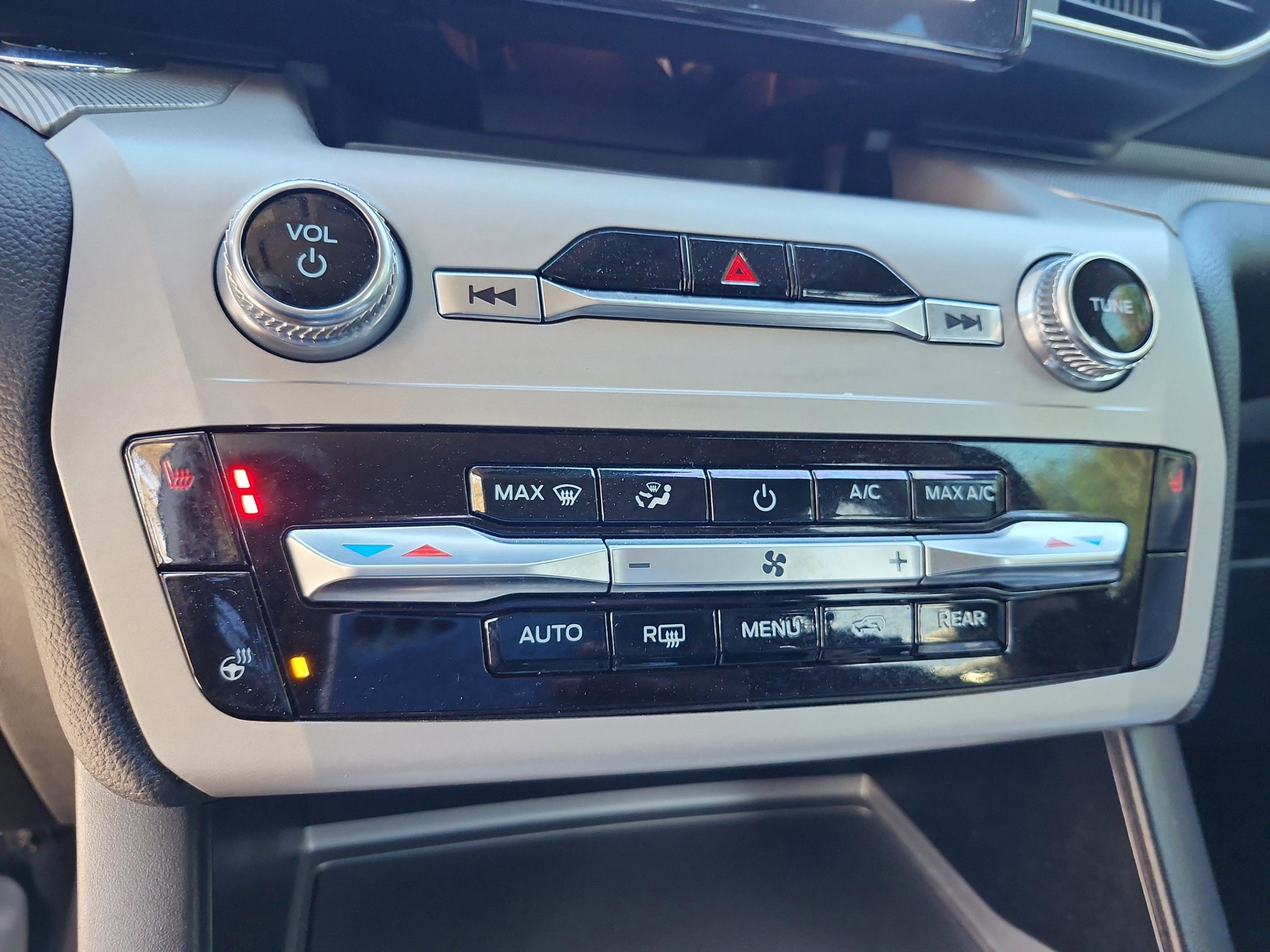 Certified 2023 Ford Explorer XLT w/ Equipment Group 202A image 27