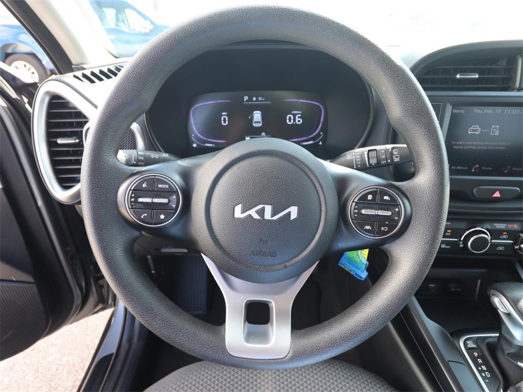 Used 2025 Kia Soul LX w/ LX Technology Package image 15