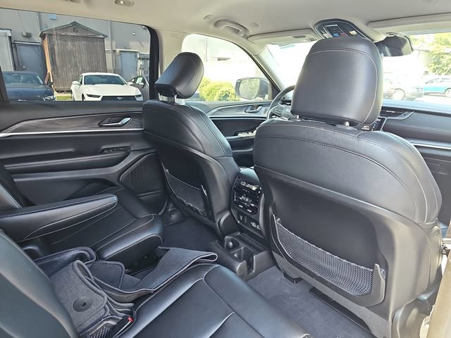 Used 2023 Jeep Grand Cherokee L Limited RWD image 12