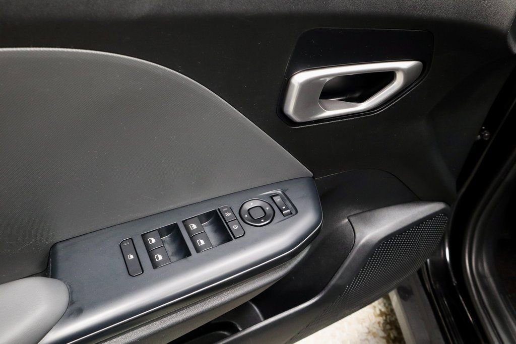 Used 2025 Kia K4 LXS image 22