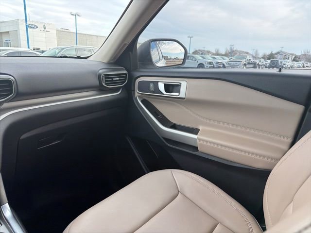 Certified 2023 Ford Explorer XLT w/ Equipment Group 202A image 18