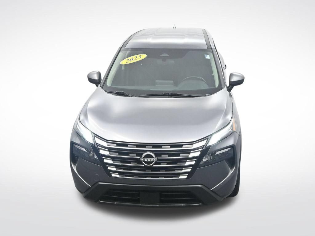 Used 2025 Nissan Rogue SV FWD image 35