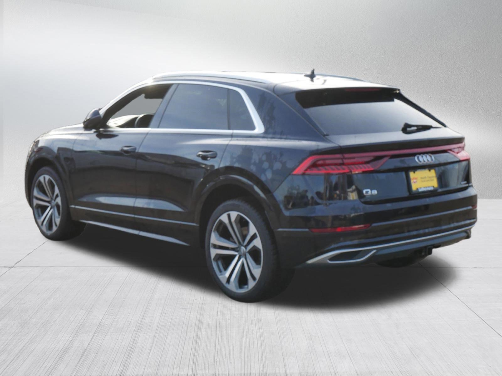 Used 2019 Audi Q8 Prestige image 3