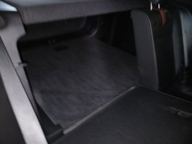 Used 2025 Chevrolet Trax RS w/ Sunroof Package FWD image 43