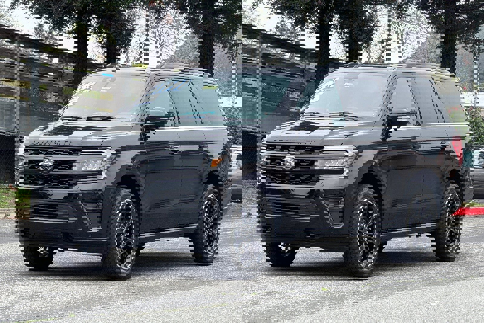 Certified 2024 Ford Expedition Limited image 8