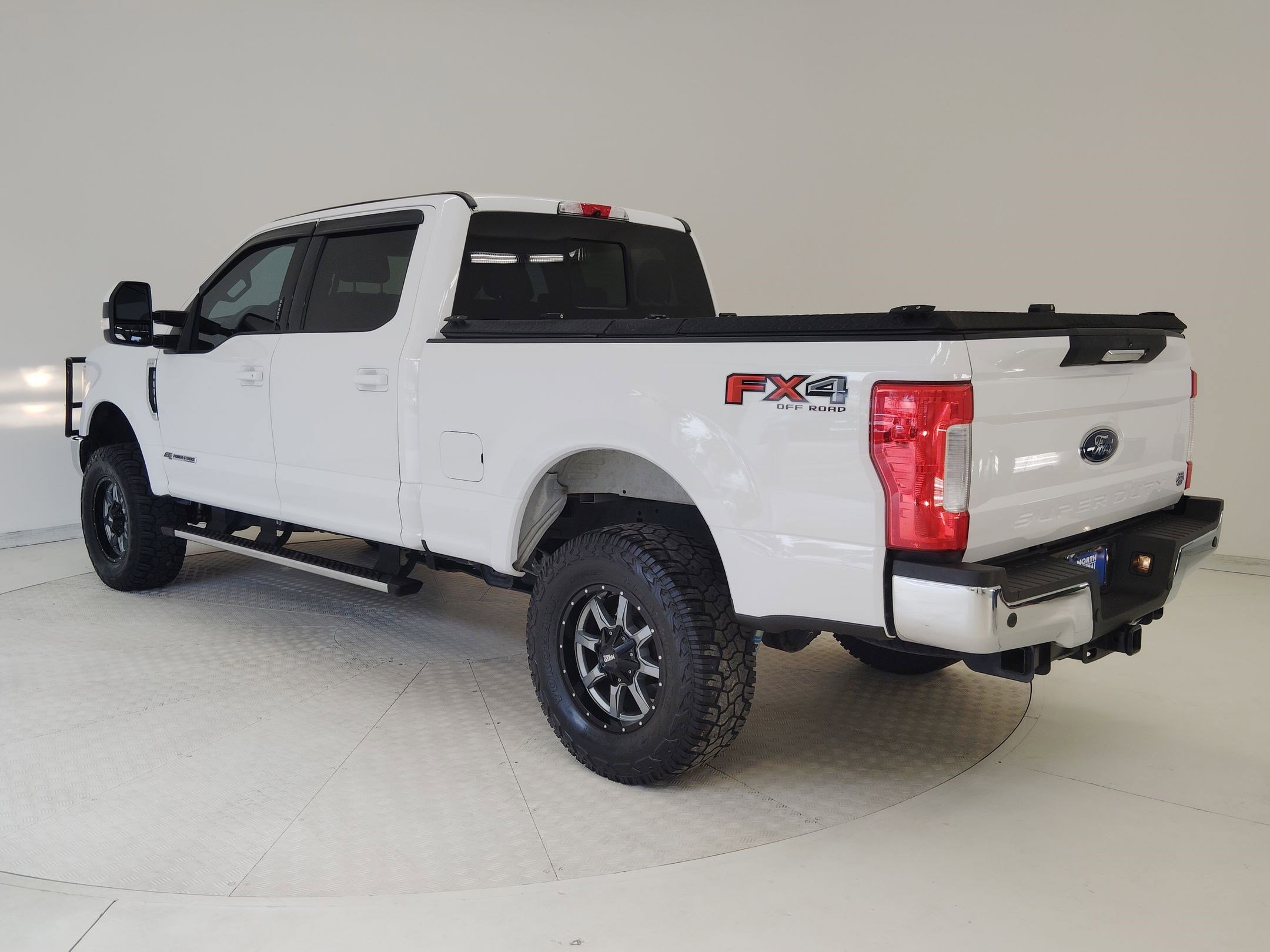 Certified 2017 Ford F250 Lariat w/ Lariat Value Package image 3