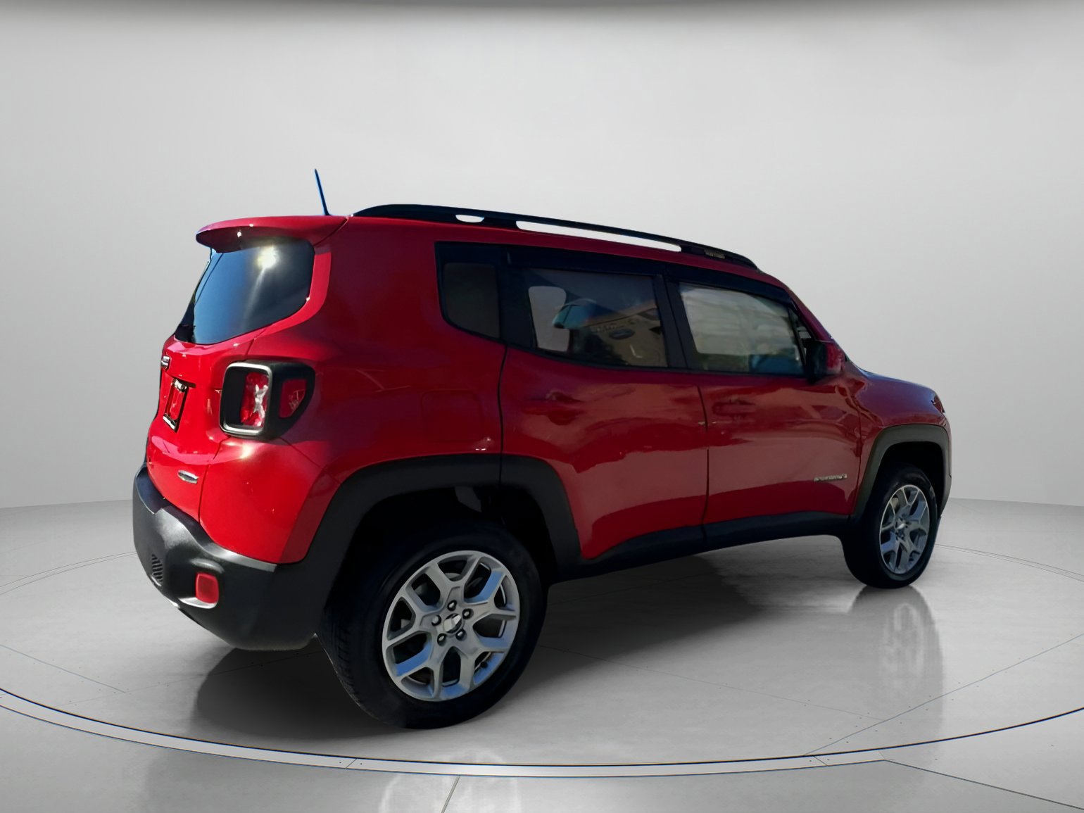 Used 2018 Jeep Renegade Latitude image 21