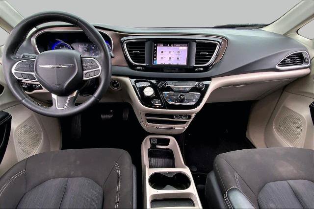 Used 2023 Chrysler Voyager LX FWD image 15