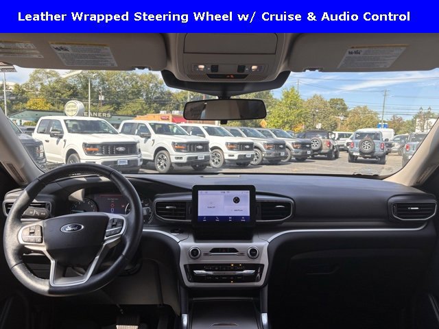 Certified 2022 Ford Explorer XLT w/ Equipment Group 202A image 10