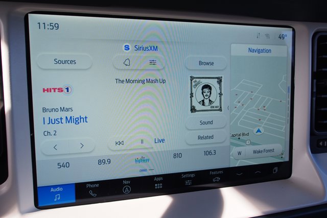 Certified 2025 Ford Bronco Heritage Edition image 28