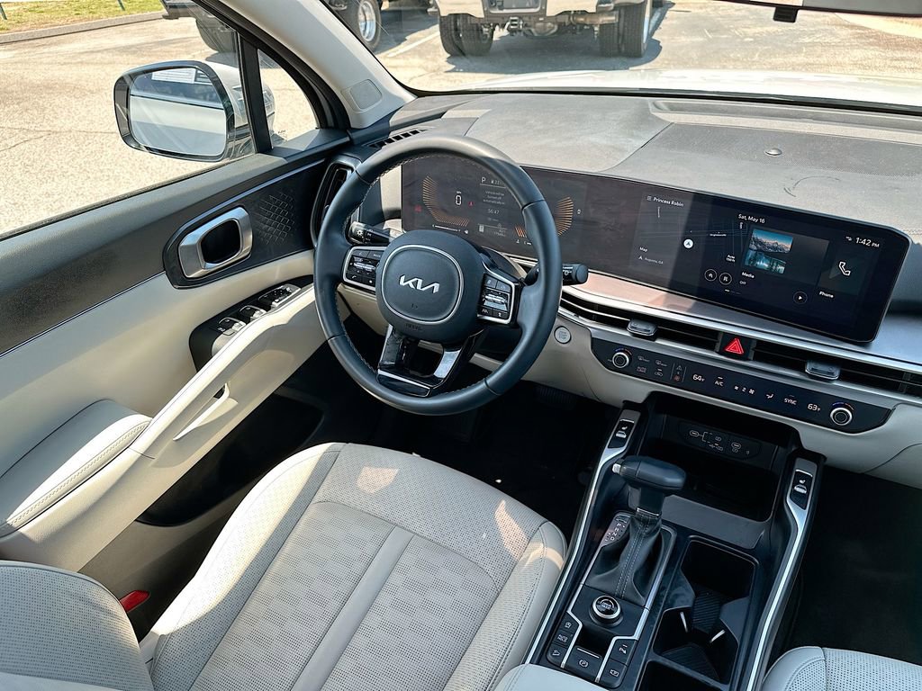 Used 2024 Kia Sorento S FWD image 19