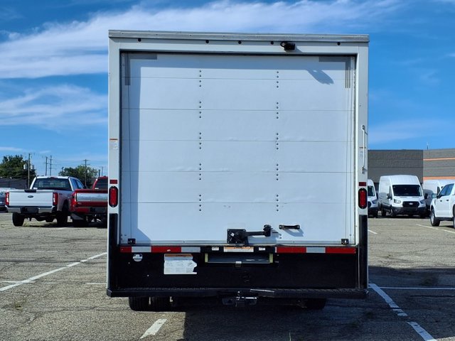 Certified 2022 Ford E-350 and Econoline 350 Super Duty RWD image 29