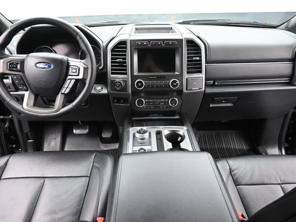 Certified 2019 Ford Expedition XLT w/ Equipment Group 202A image 16