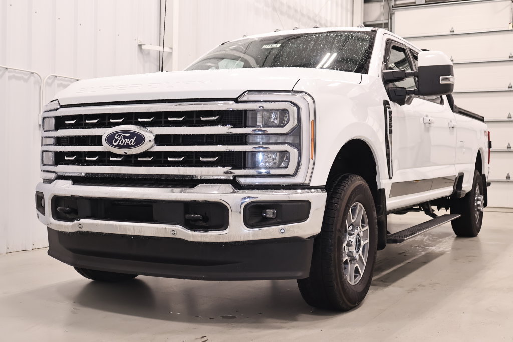 Certified 2023 Ford F350 Lariat w/ Lariat Ultimate Package AWD/4WD image 6