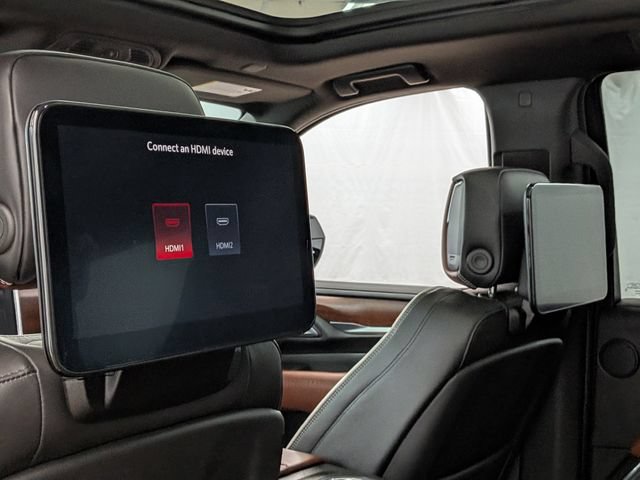 Used 2023 GMC Yukon Denali Ultimate AWD/4WD image 23