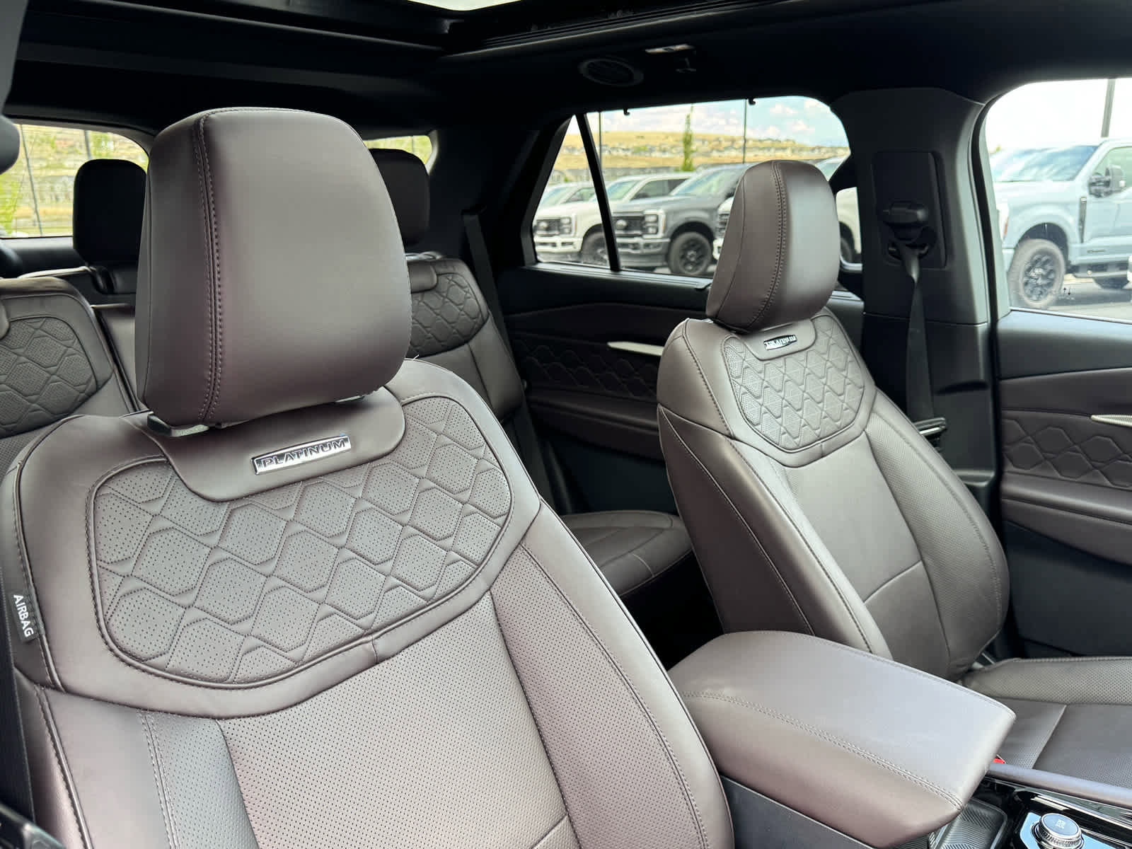 Certified 2025 Ford Explorer Platinum w/ Ultimate Package AWD/4WD image 17