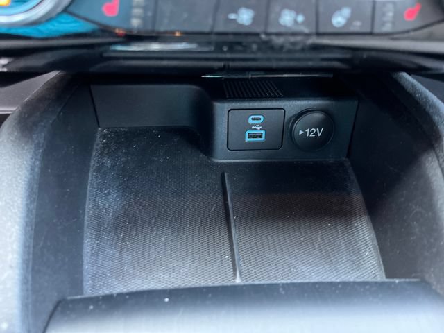 Certified 2022 Ford Escape SE w/ SE Sport Appearance Package AWD/4WD image 35