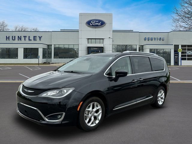 Used 2019 Chrysler Pacifica Touring-L Plus w/ Advanced Safetytec Group FWD image 1