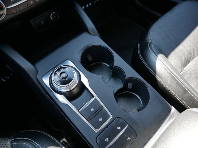 Certified 2020 Ford Escape Titanium AWD/4WD image 27