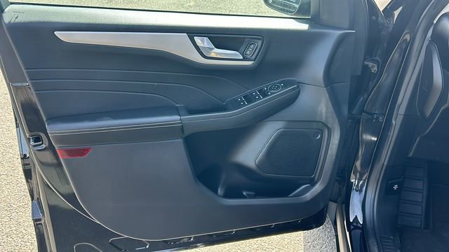 Certified 2021 Ford Escape SE w/ SE Sport Appearance Package FWD image 16