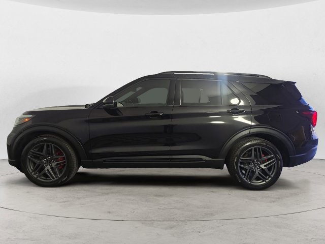 Certified 2025 Ford Explorer ST AWD/4WD image 2