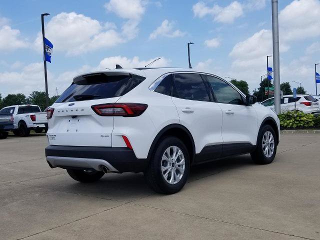 Certified 2023 Ford Escape Active w/ Tech Pack #1 AWD/4WD image 2