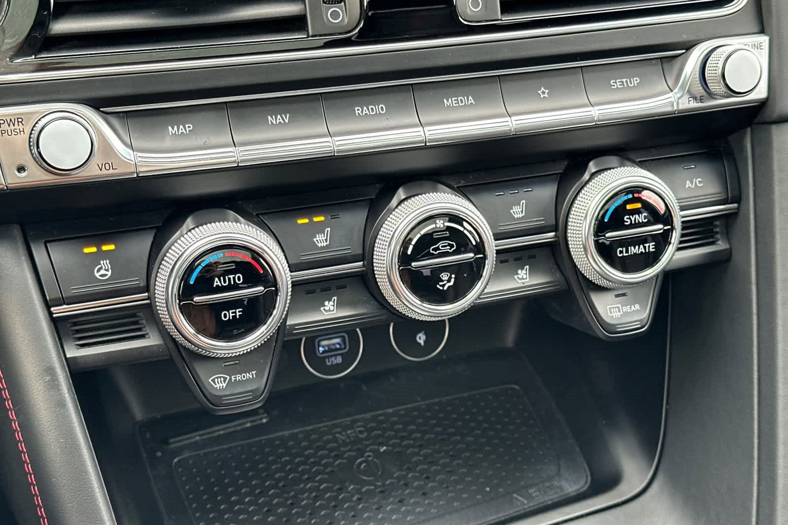 Used 2023 Genesis G70 3.3T w/ Sport Prestige Package image 20