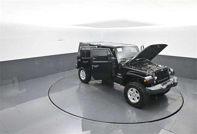 Used 2017 Jeep Wrangler Unlimited Sahara image 33