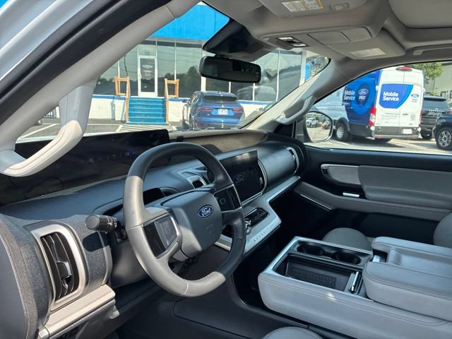 Certified 2025 Ford Expedition Active AWD/4WD image 82