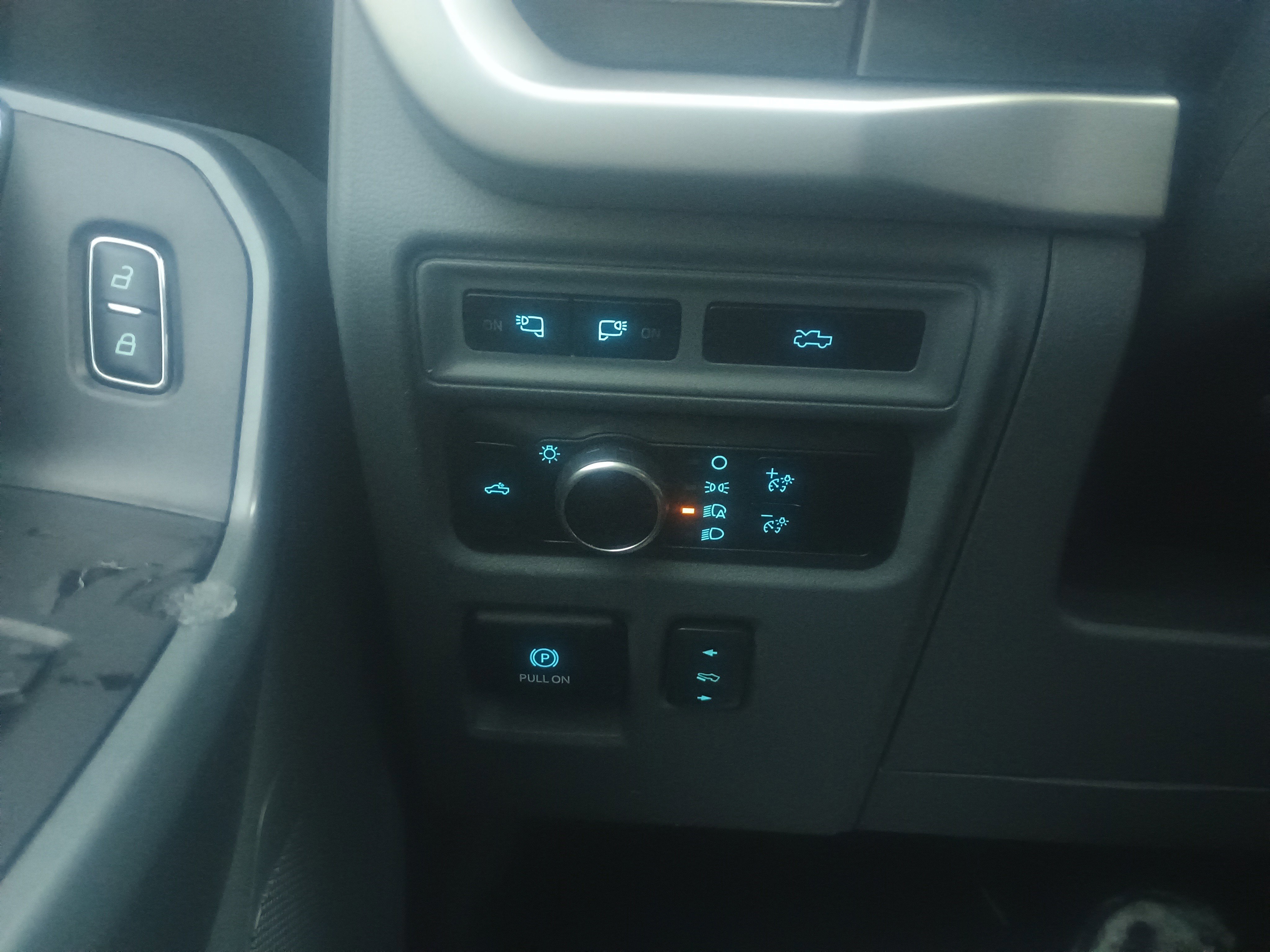 Certified 2023 Ford F150 Lightning XLT image 21