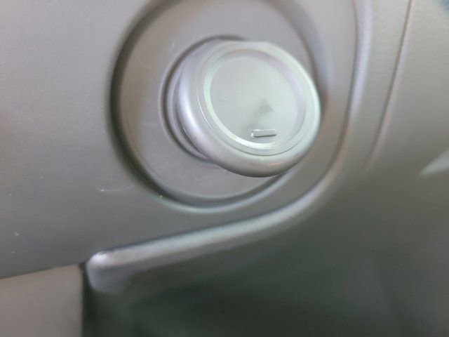 Used 2025 Nissan Frontier S RWD image 30